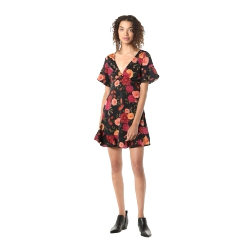 CUPCAKES and cashmere Frankie Satin Dress size 0